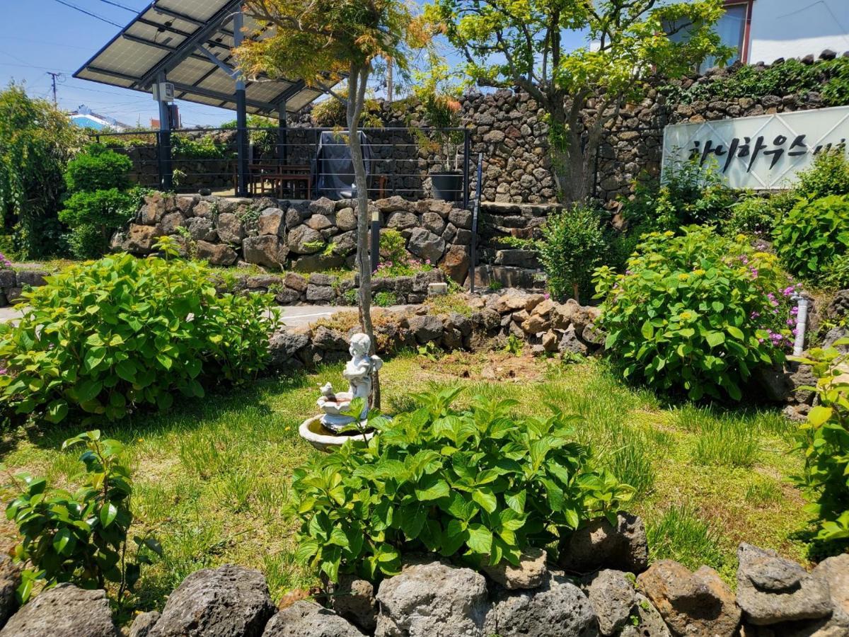 Hanihaus Sinchon-Ri เมืองเชจู ภายนอก รูปภาพ